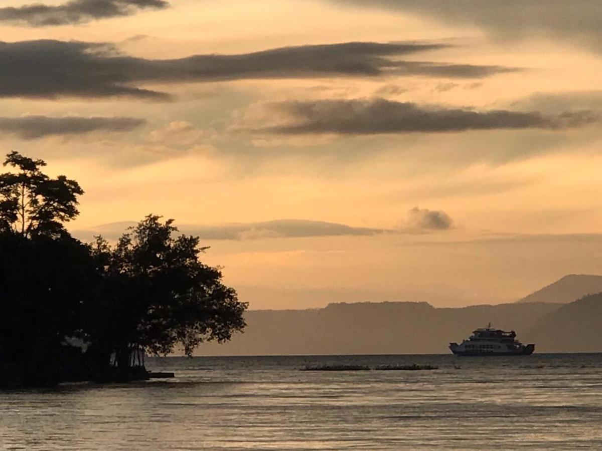 Romlan Hotel Tuk Tuk Luaran gambar