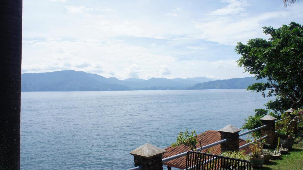 Romlan Hotel Tuk Tuk Luaran gambar