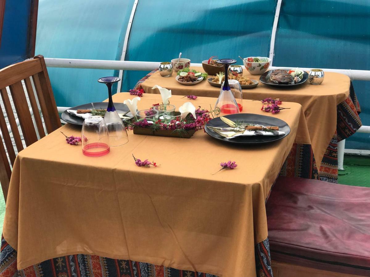 Romlan Hotel Tuk Tuk Luaran gambar