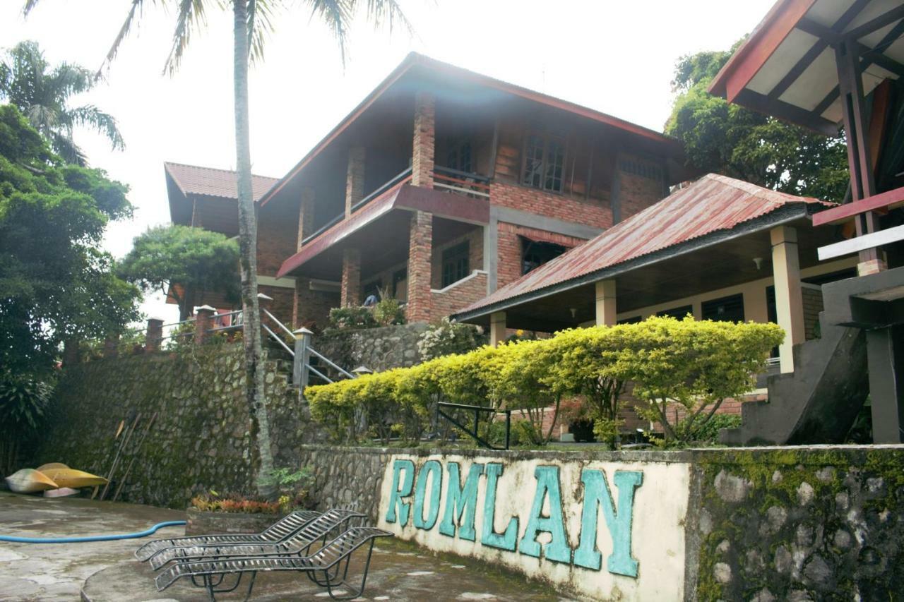 Romlan Hotel Tuk Tuk Luaran gambar